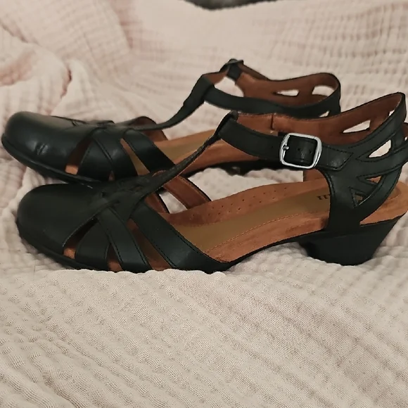 Cobb Hill Aubrey Black Sandals Size 11 - Picture 1 of 14